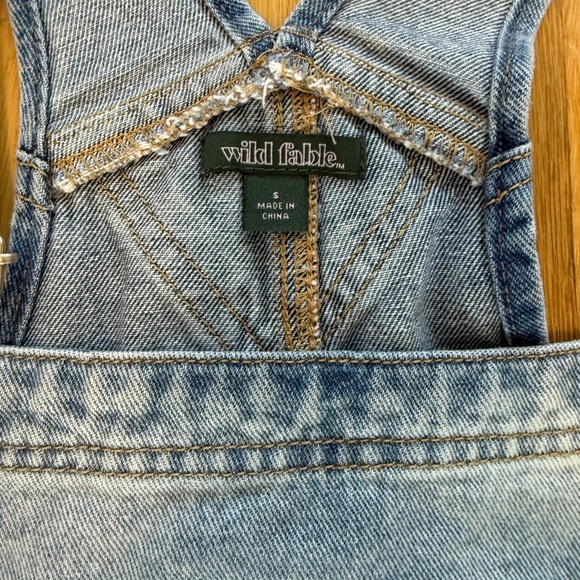Wild Fable Denim Overall Shorts • Small • Distressed Light Wash - Picture 6 of 6